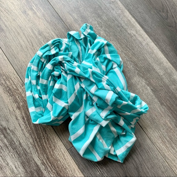 Itzy Ritzy Infinity Scarf Nursing & Car seat Cover Stretchy - Picture 5 of 5